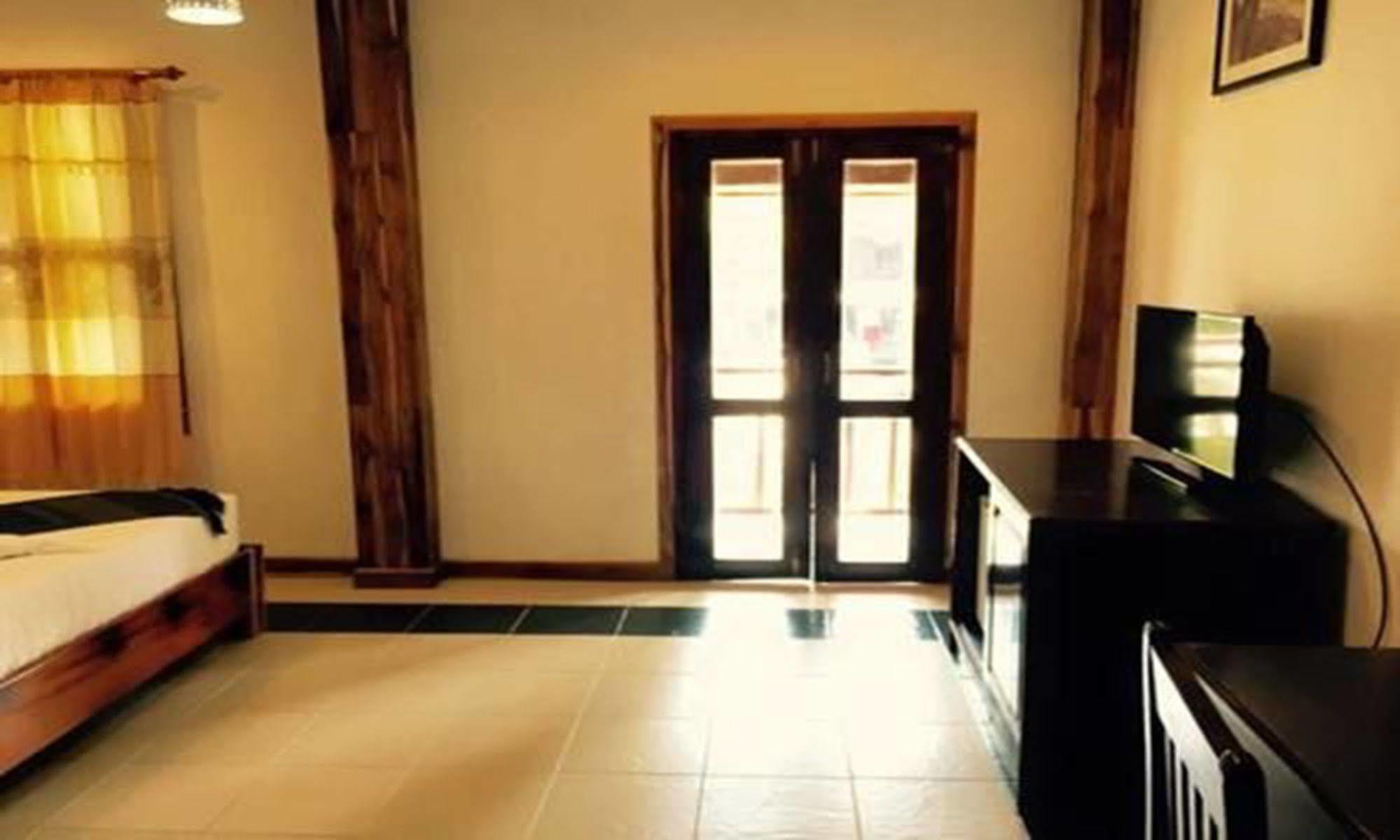 Luang Prabang Oasis Hotel Exterior photo